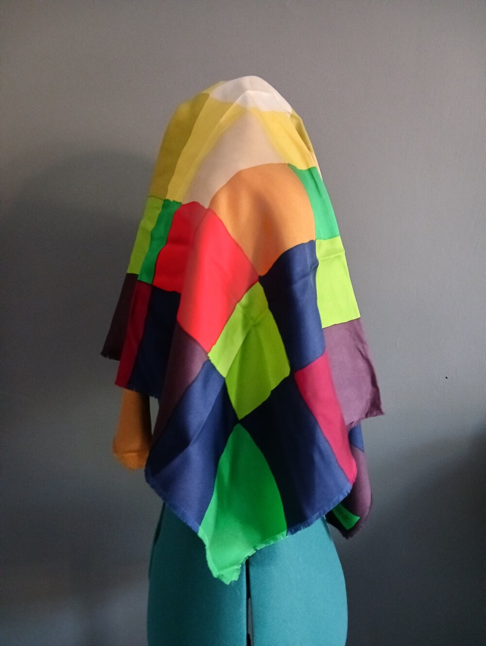 Vintage 80s Geoffrey Beene Silk Scarf 32" x 31" - Picture 2 of 7
